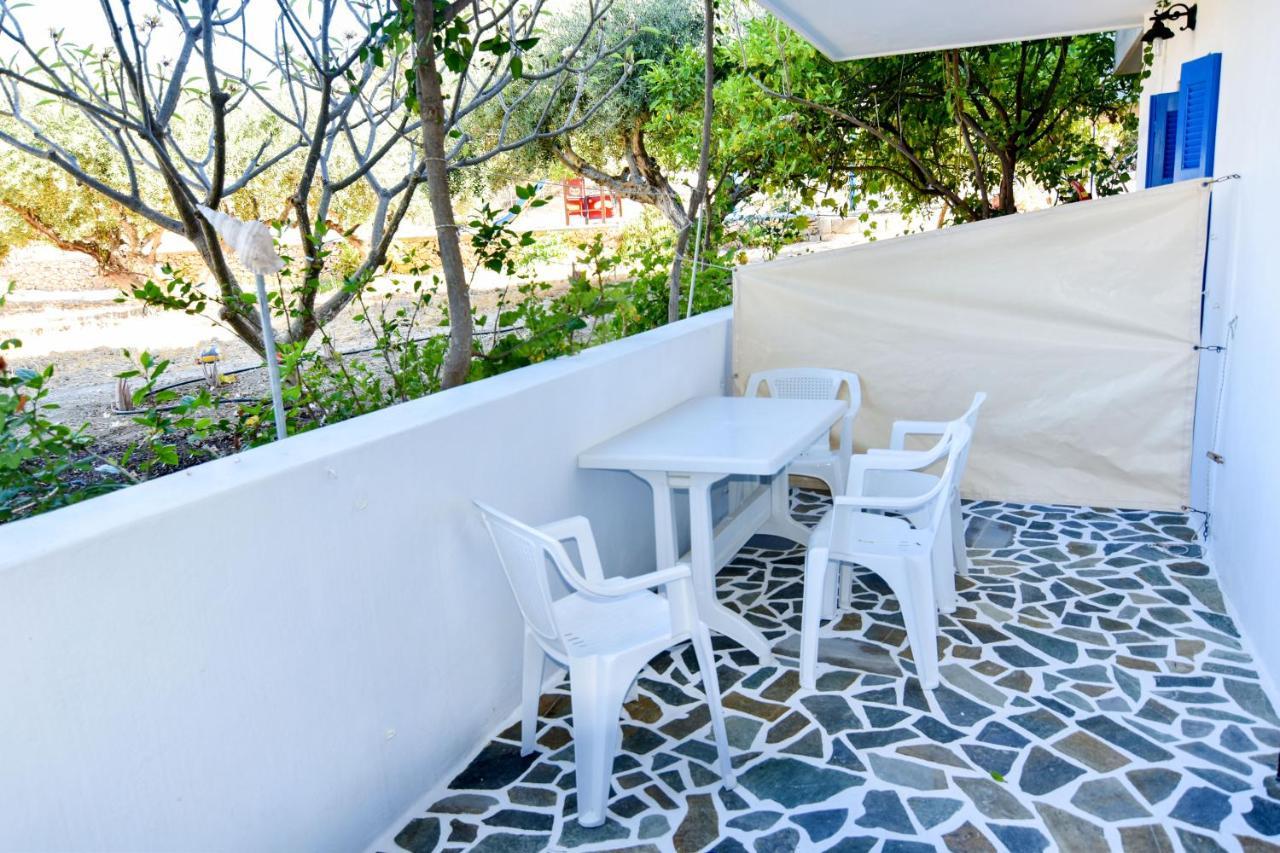 אמופי Vardes Hotel Studios מראה חיצוני תמונה