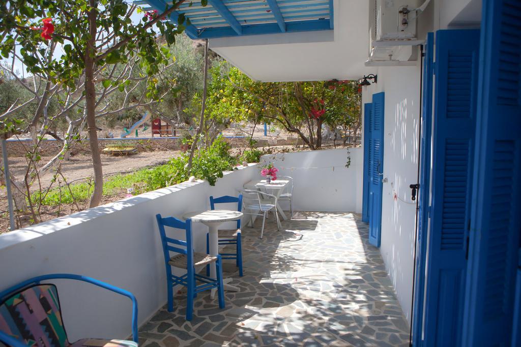 אמופי Vardes Hotel Studios מראה חיצוני תמונה