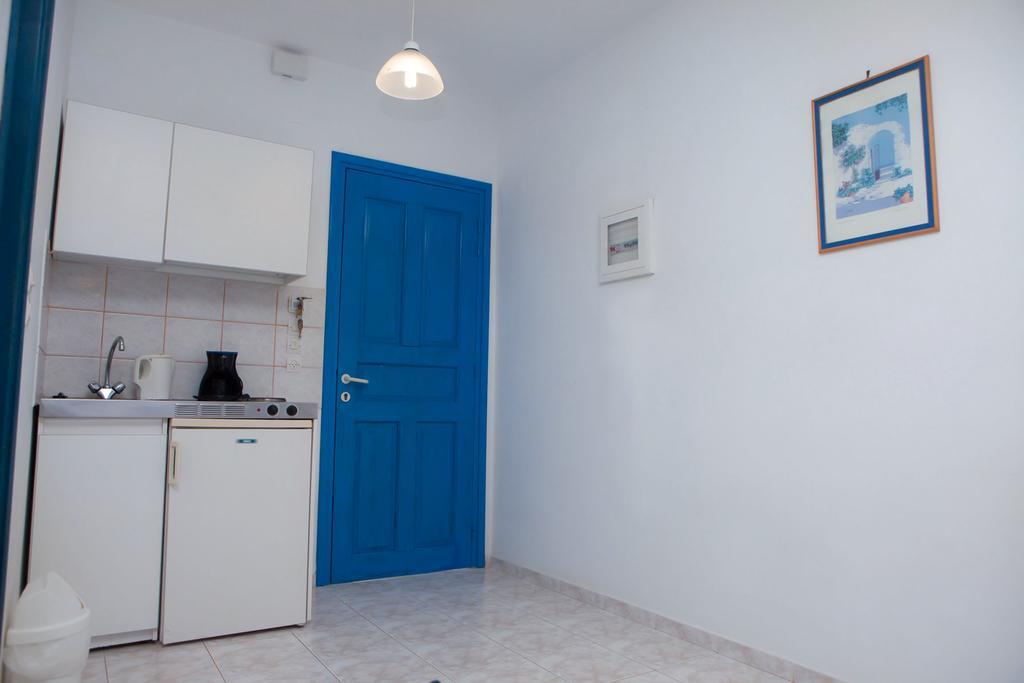 אמופי Vardes Hotel Studios מראה חיצוני תמונה