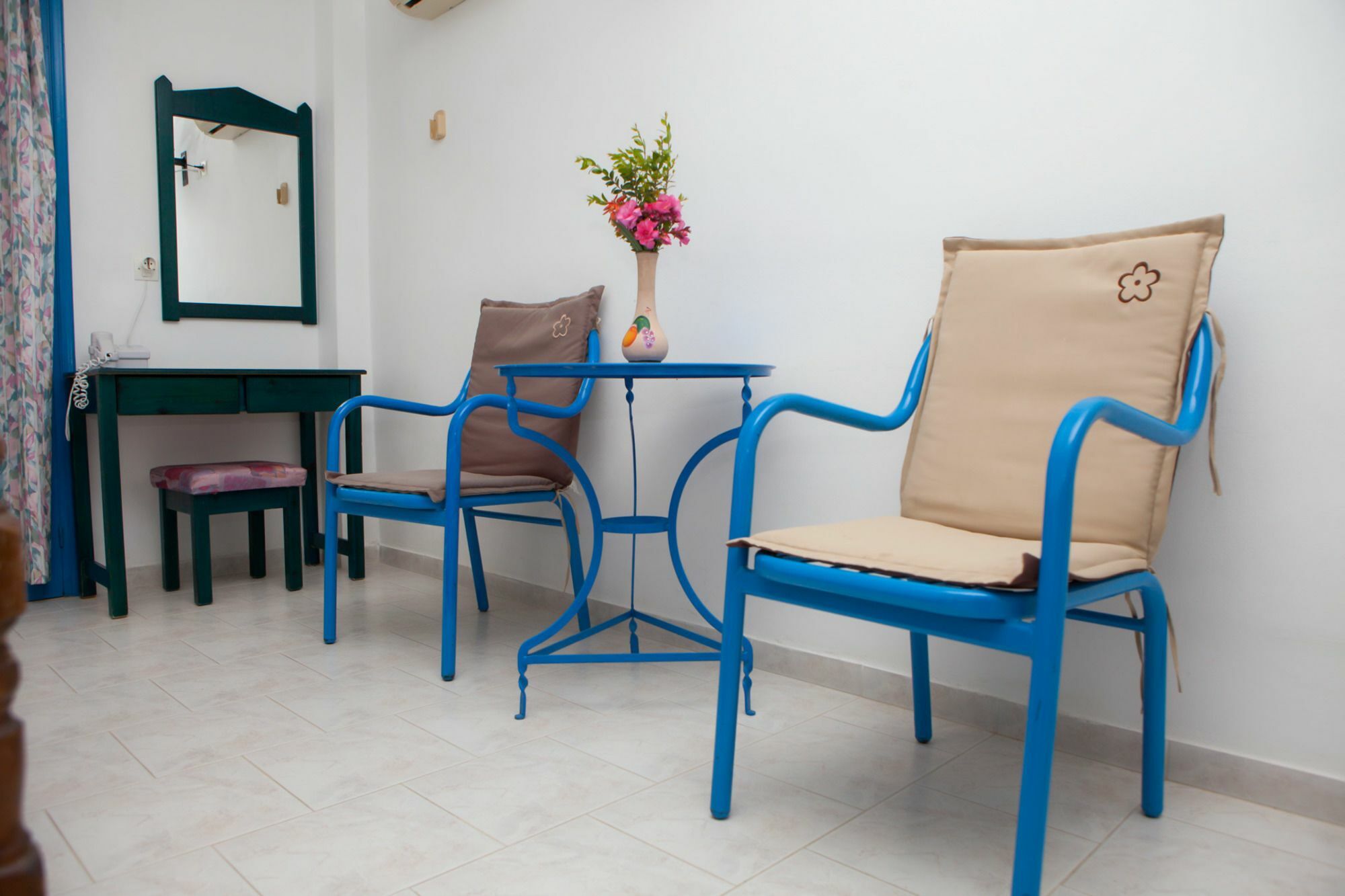 אמופי Vardes Hotel Studios מראה חיצוני תמונה